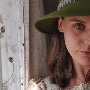 Meet your Posher, Holly